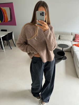 VELVET BEIGE SWEATER