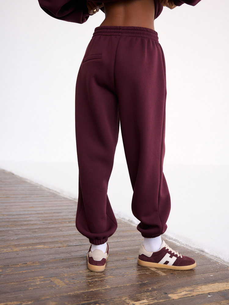 RUBY RED WINE JOGGERS