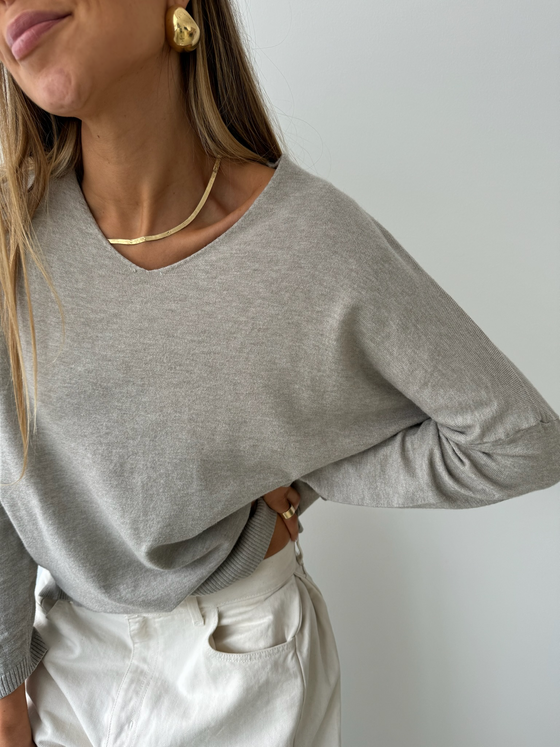 SILKY BEIGE SWEATER